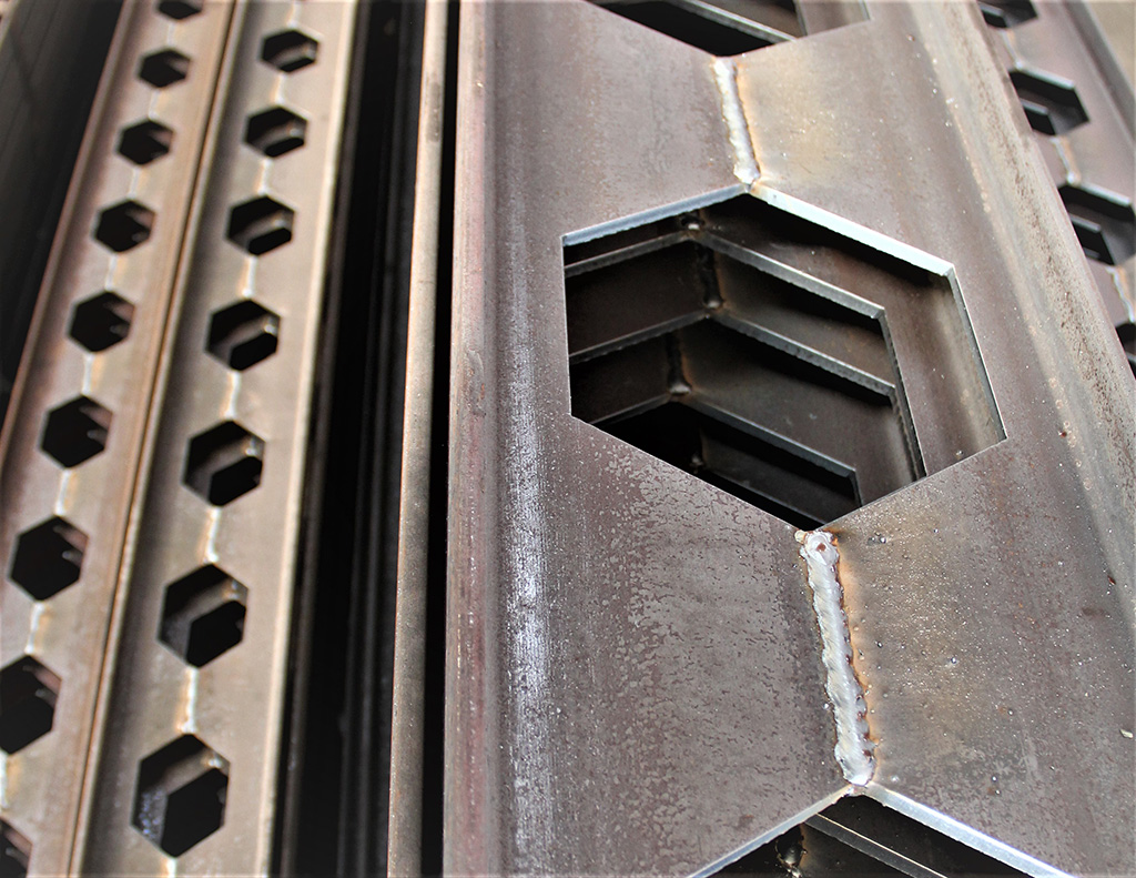 Petek Makas Çelik Konstrüksiyon Fabrika Kirişleri | HRC Proje Mühendislik